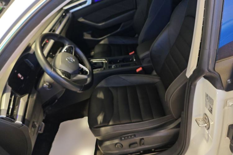 Used Volkswagen FAW-Volkswagen CC 2023 380TSI Striking Edition
