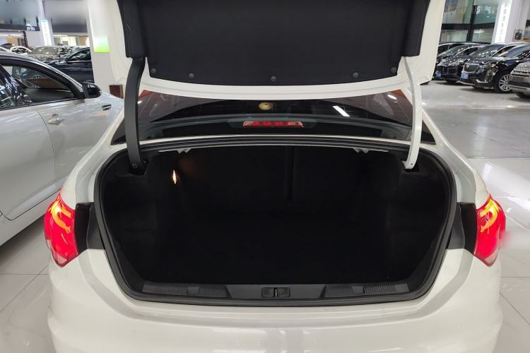 Used Citroen C4L 2015 1.2T Automatic Luxury Edition
