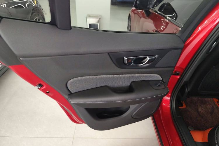 Used Volvo S60 2020 T4 Zhiyuan Sport Edition
