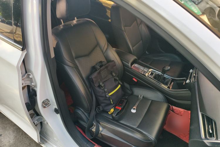 Used Changan Eado 2019 High-Energy Edition 1.6L GDI Manual Pioneer Model China VI Standard