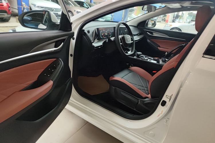 Used Changan Eado 2024 PLUS Blue Whale NE 1.4T GDI DCT High-Energy Edition