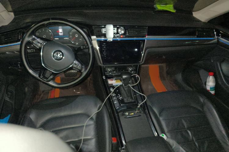 Used Volkswagen Phideon 2019 380TSI Two-Wheel Drive Business Edition China VI Standard
