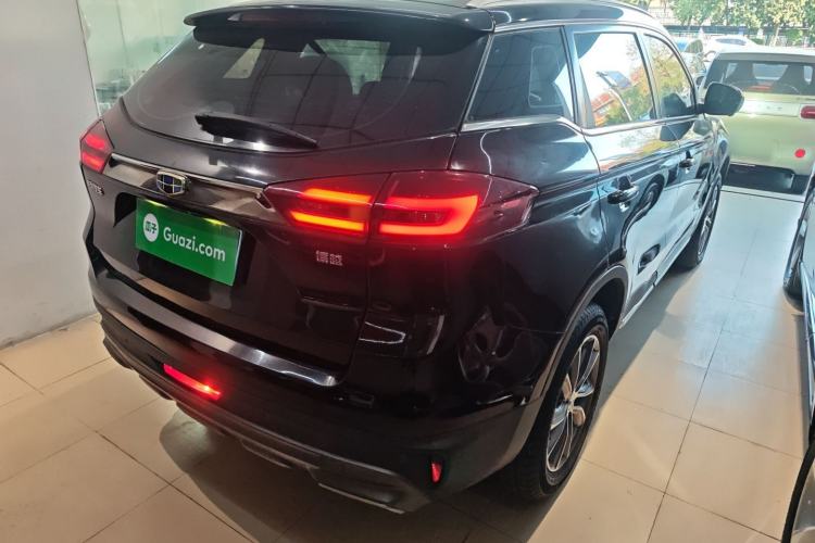 Used Geely Auto Emgrand X7 Sport 2018 1.8TD Automatic Two-Wheel Drive Smart 4G Connected Version
