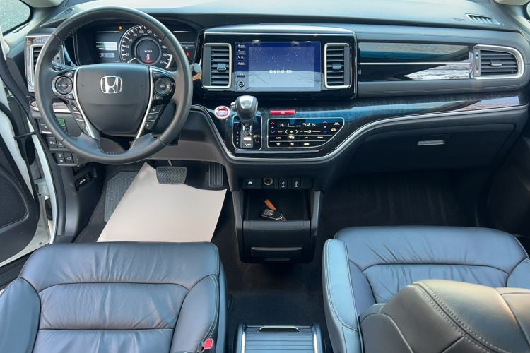 Used Honda Elysion 2019 2.0L Hybrid Luxury Edition
