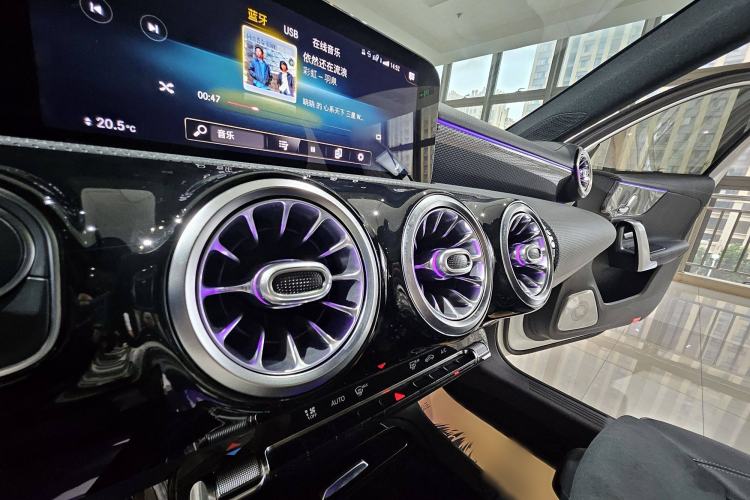 Used Mercedes-Benz A-Class 2021 A 200 L Sport Sedan Fashion Model
