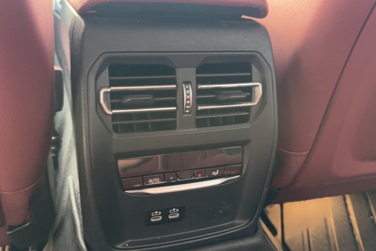 Used BMW i3 2022 eDrive 35 L
