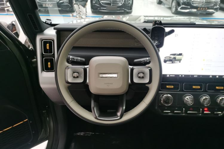 Used  V23 2025 501 Four-Wheel Drive Intelligent Driving Version