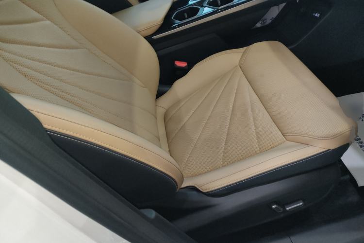 Used Geely Auto FX11 2023 1.5TD DCT Prestige Edition
