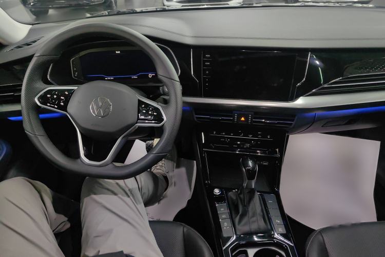 Used Volkswagen Passat 2023 Revised 380TSI Luxury Edition
