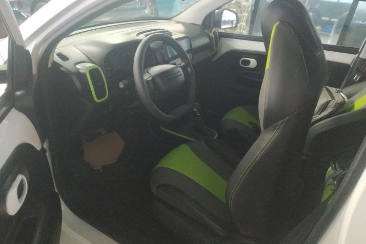 Used Roewe Clever 2021 302 km New Four-Seater Super-Efficient Version
