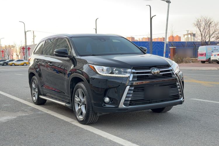 Used Toyota Highlander 2018 2.0T Two-Wheel Drive Prestige Version 7 Seats China V Emission Standard
