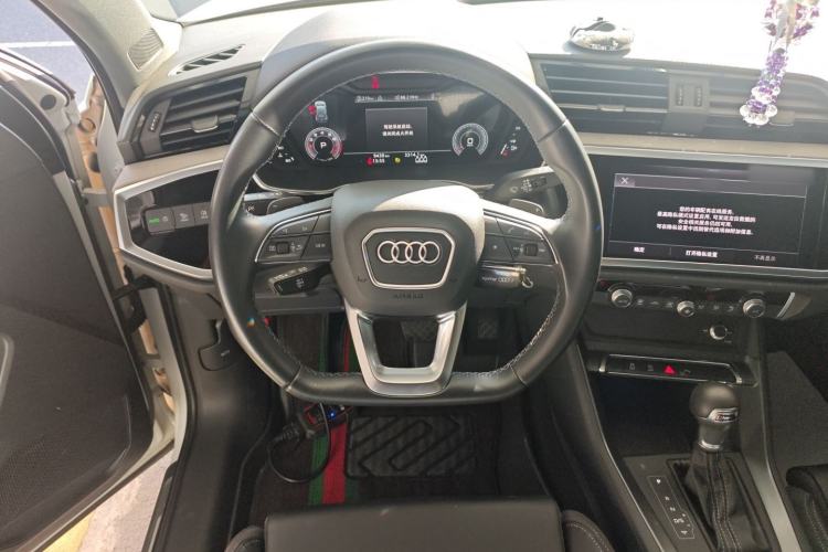 Used Audi Q3 2024 35 TFSI Ambition Dynamic Edition