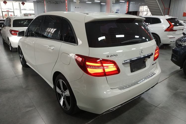 Used Mercedes-Benz B-Class 2017 B 200 Fashion Model