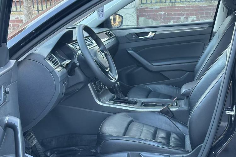 Used Volkswagen Passat 2016 1.8T Government Procurement Version (CEA Engine + 6AT)
