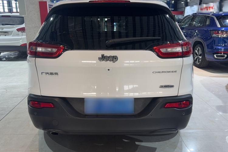 Used  Cherokee 2016 2.0L Superior Edition
