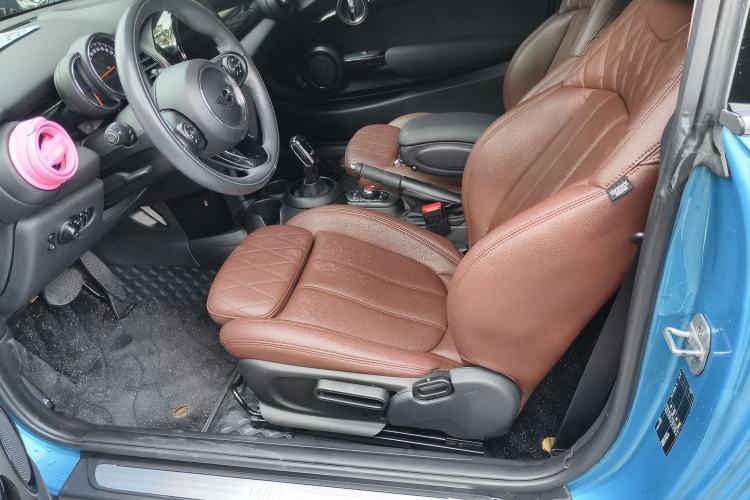 Used  MINI 2018 1.5T COOPER Classic Edition
