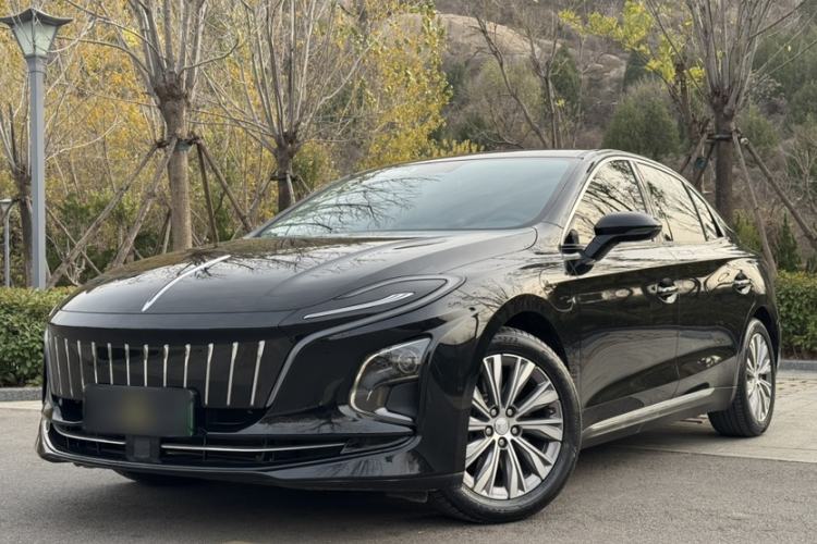 Used Hongqi E-QM5 2022 431 km Charge & Enjoy Edition
