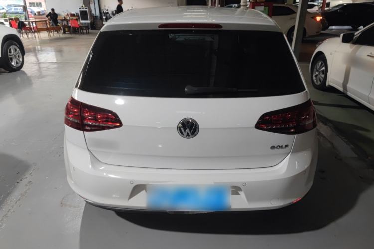 Used Volkswagen Golf 2017 1.6L Automatic Comfort Million-Vehicle Anniversary Edition
