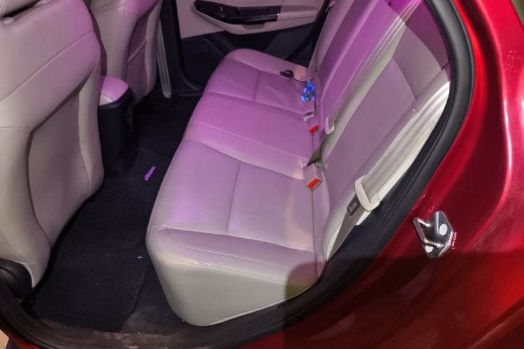 Used Ford Escort 2015 1.5L Automatic Fashion Model
