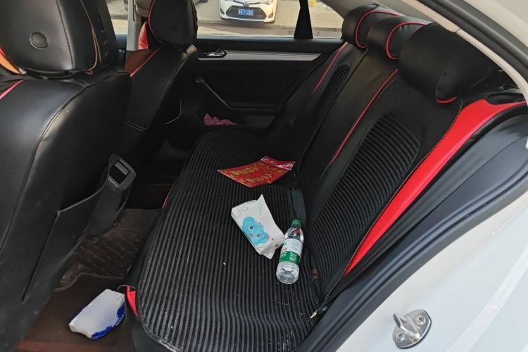 Used Volkswagen Lamando 2019 230TSI DSG Fashion Edition China VI
