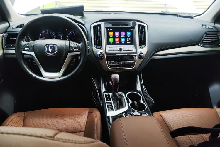 Used Changan CS95 2017 2.0T Four-Wheel Drive SmartDrive Edition
