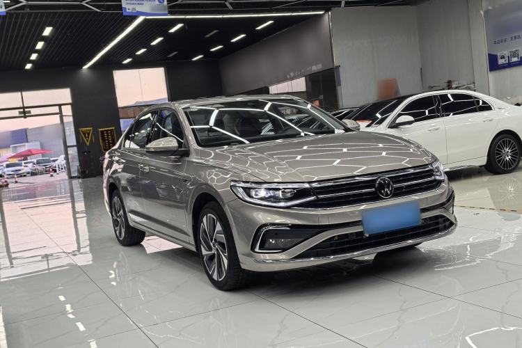 Used Volkswagen Bora 2023 300TSI DSG Prestige Edition
