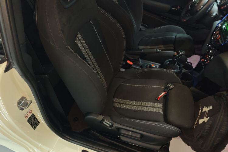 Used  MINI 2018 1.5T COOPER Racing Driver
