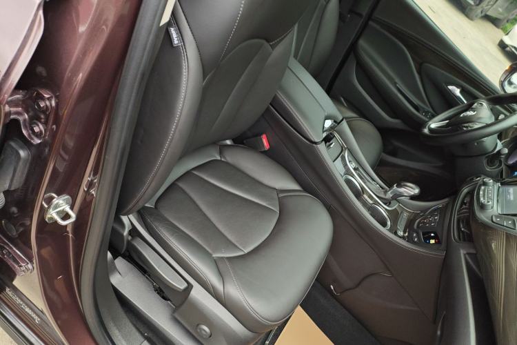 Used Buick Envision 2019 20T Two-Wheel Drive Elite Version China VI Standard
