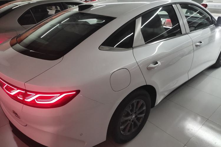 Used BYD Qin L 2025 DM-i Smart Drive 80KM Leading Model