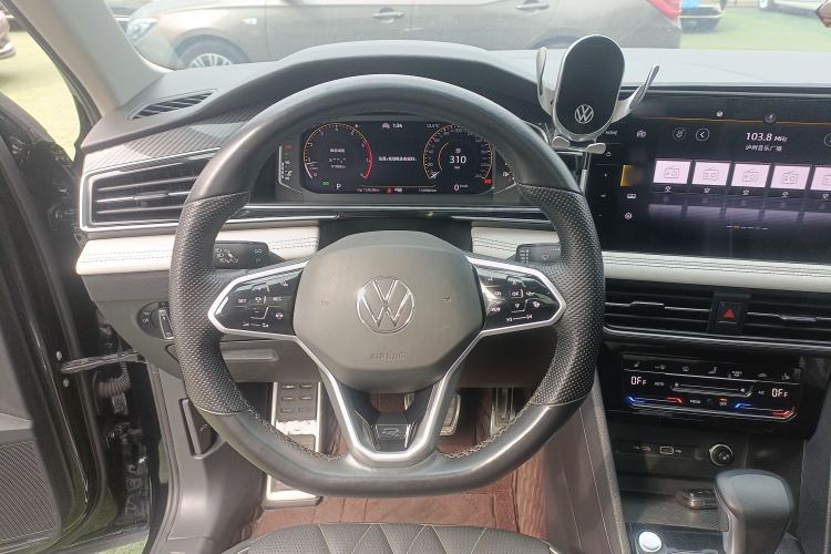 Used Volkswagen Tiguan L 2022 330TSI Automatic Two-Wheel Drive R-Line Enhanced Edition
