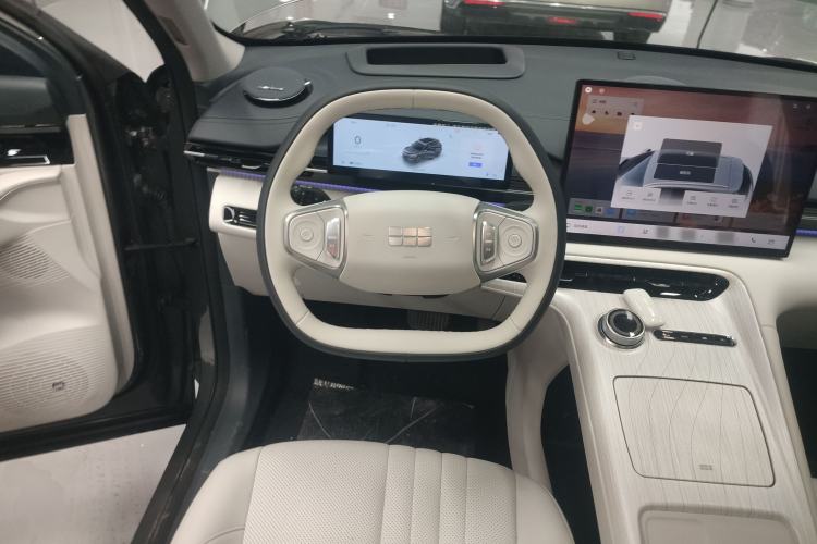 Used  E5 2024 530 km Exploration+ Version
