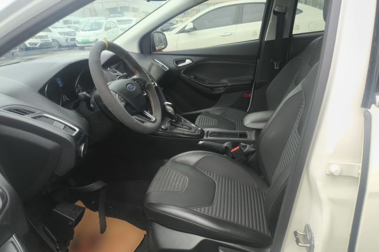 Used Ford Focus 2020 Hatchback Classic 1.5L Automatic Trendy Model