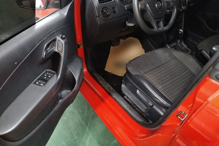 Used Volkswagen Polo 2014 1.4L Automatic Comfort Edition
