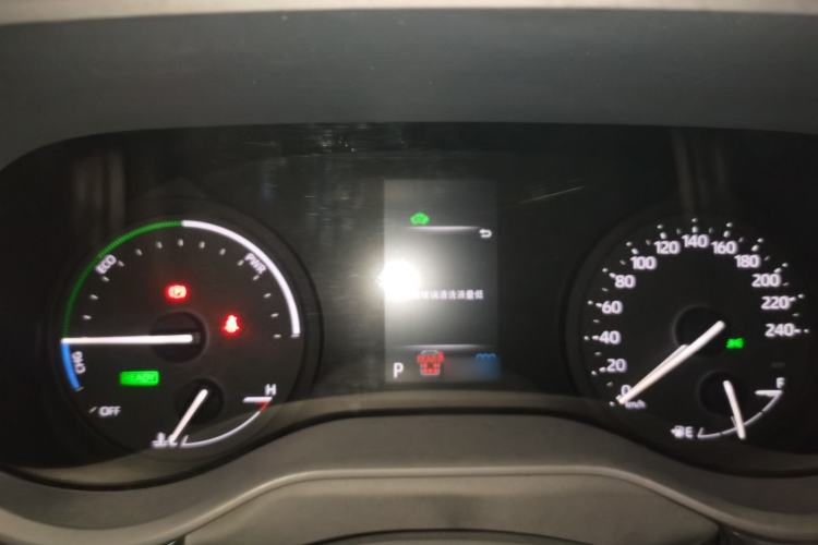 Used Toyota Sienna 2023 2.5L Hybrid Deluxe Edition
