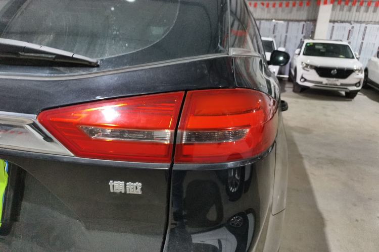 Used Geely Auto Emgrand X7 Sport 2016 2.0L Manual Smart Connect Version
