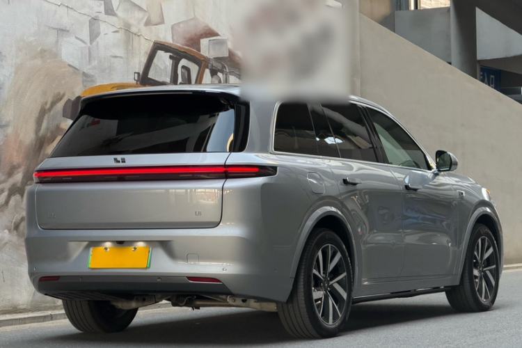 Used Li Auto L8 2023 Pro Model
