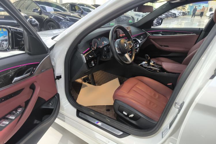 Used BMW 5 Series 2019 Facelifted 530Li Leading Edition M Sport Package