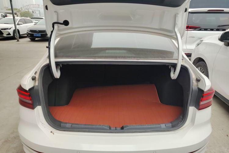 Used Volkswagen Lavida 2022 1.5L Automatic Fashion Edition
