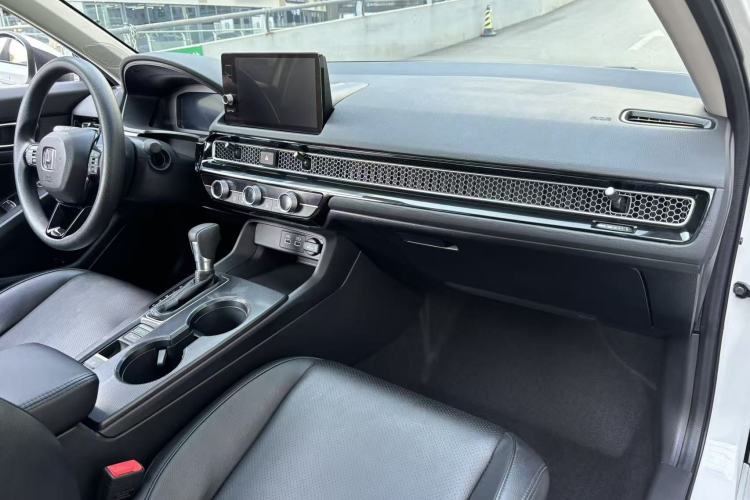 Used Honda Civic 2022 240TURBO CVT Dynamic Edition
