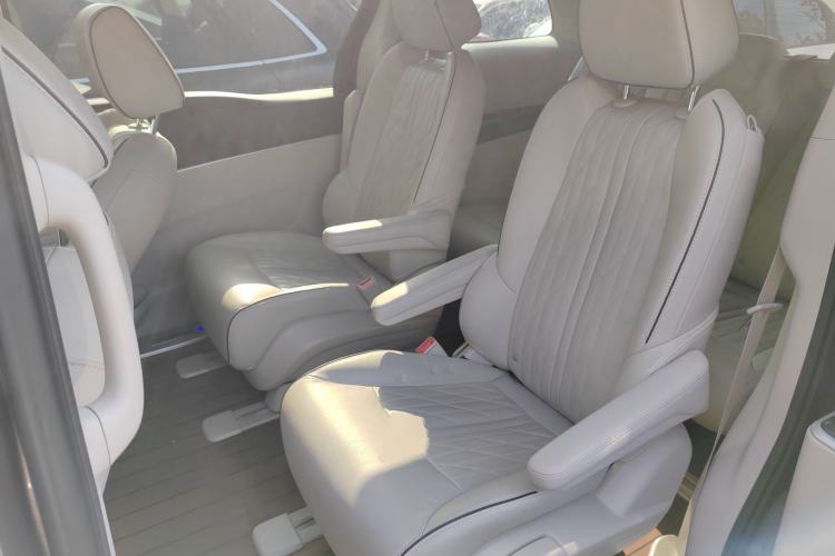 Used Buick GL8 2022 Land Business Class 652T Luxury Model
