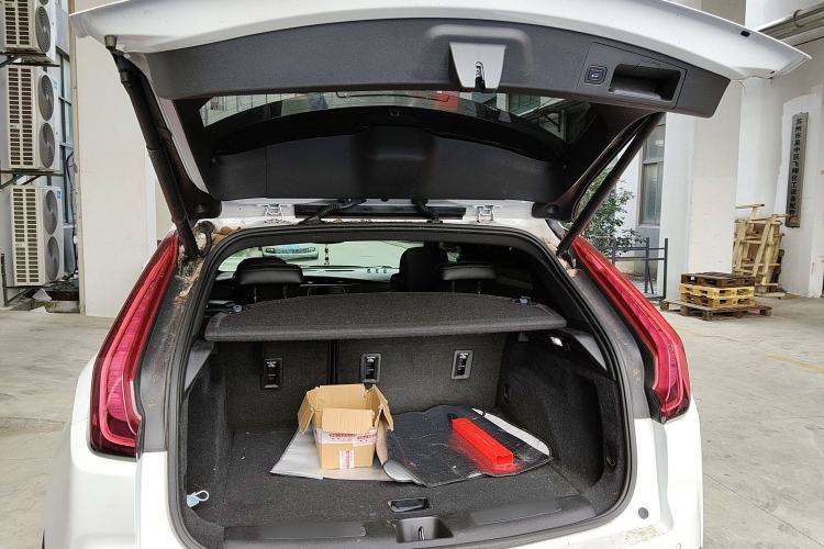 Used Cadillac XT4 2018 28T Two-Wheel Drive Leading Version
