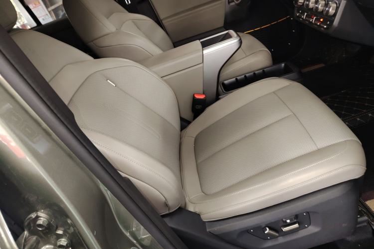 Used  V23 2025 550 Two-Wheel Drive Intelligent Driving Version
