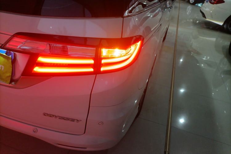 Used Honda Odyssey 2018 2.4L Luxury Edition
