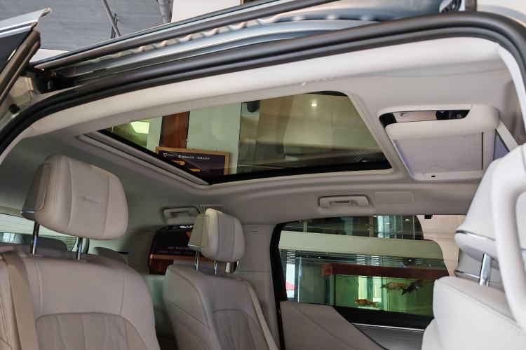 Used Buick GL8 New Energy 2024 Lu Zun Deluxe Edition 7-Seater
