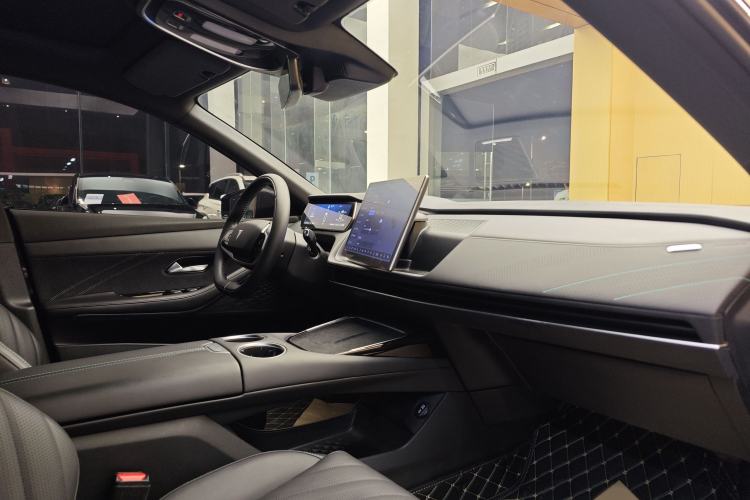 Used  SL03 2023 200Max Range-Extended Version