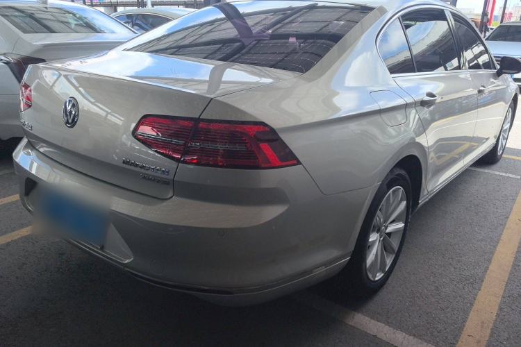 Used Volkswagen Magotan 2018 330TSI DSG Advanced Model
