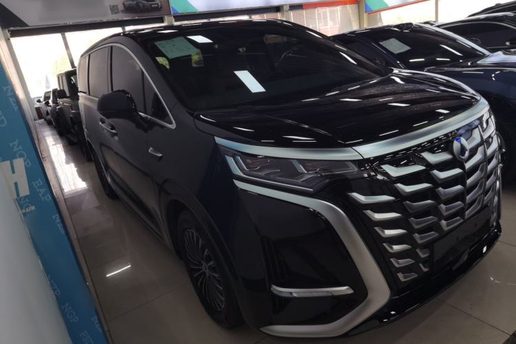 Used Denza D9 2025 DM-i Smart Drive 1100 Luxury Model