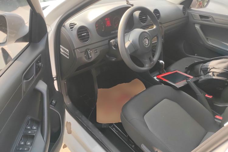 Used Volkswagen Jetta 2015 Value Edition 1.6L Automatic Fashion Version
