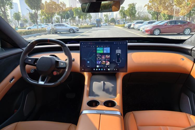 Used  YU7 2025 Ultra-Long Range High-Performance All-Wheel-Drive Max Edition
