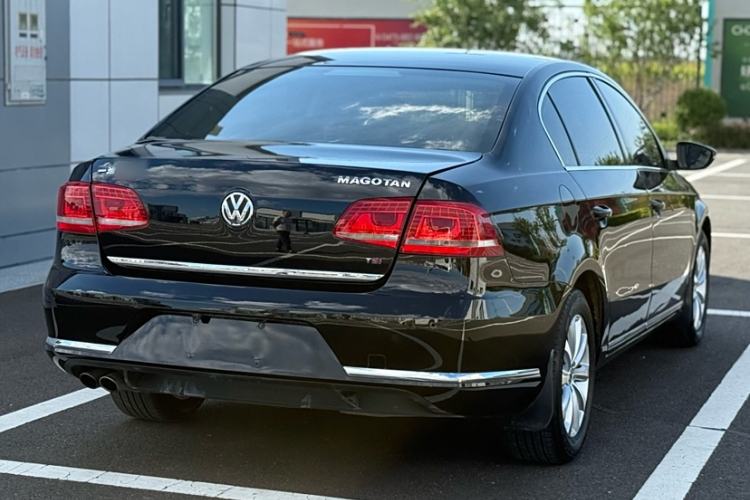 Used Volkswagen Magotan 2015 Facelift 1.8TSI Luxury Model
